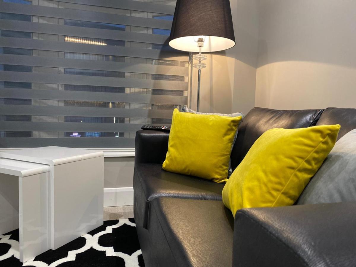 Amazing Central High Street Self Contained Apartments By Syl Watford  Exterior foto